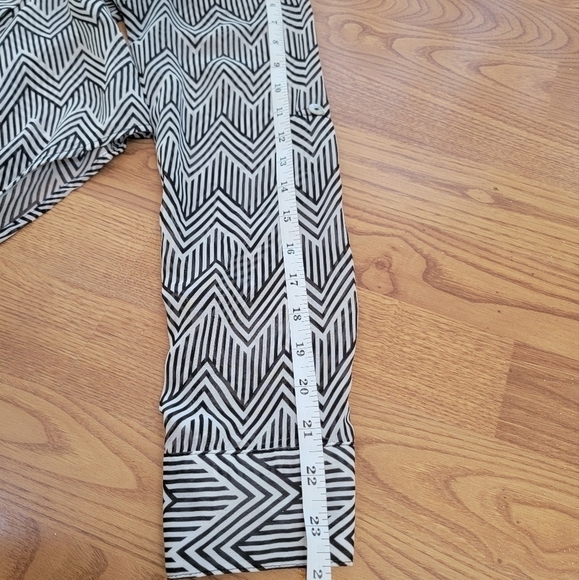 About A Girl B/W Sheer Chevron Button Front Long Sleeve Blouse Size M EUC - Picture 9 of 10